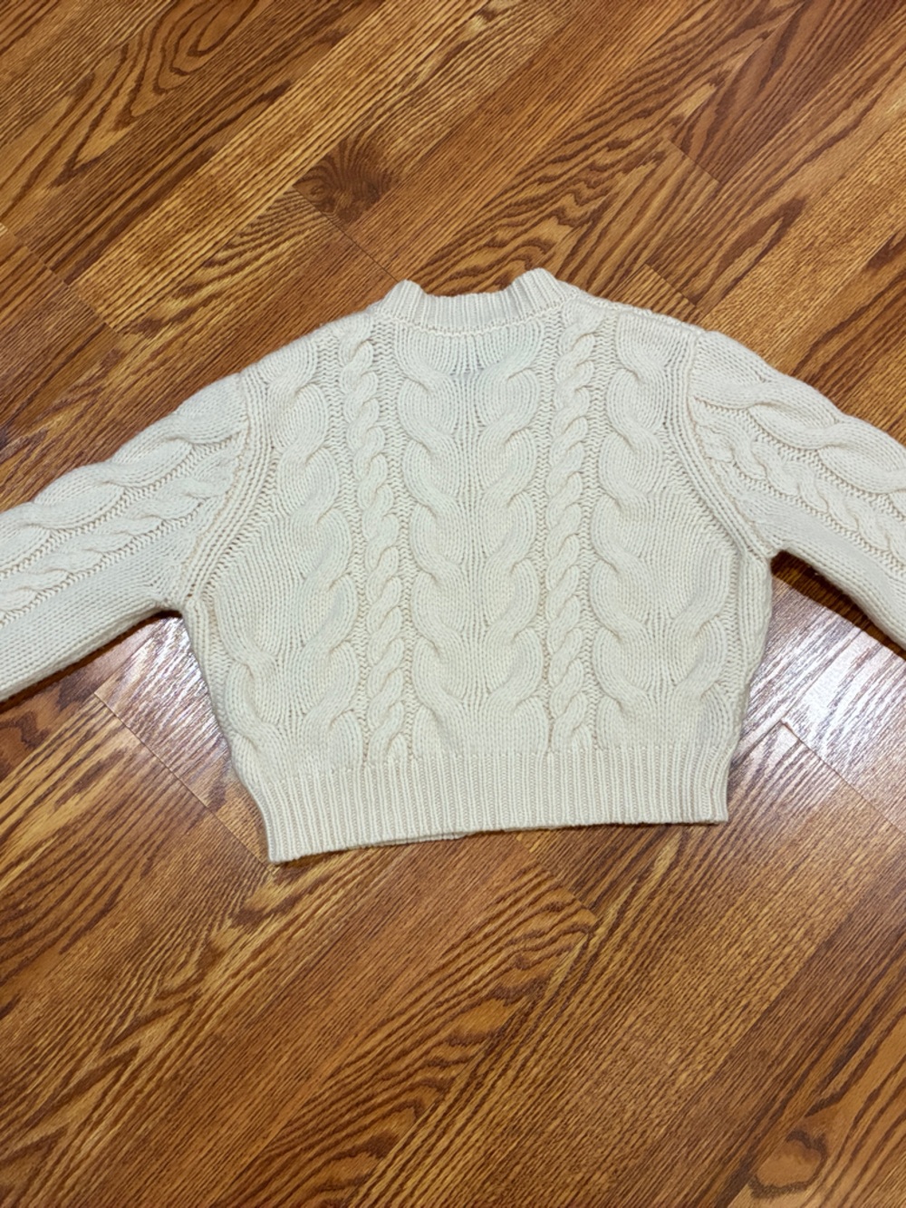 FRAME Marino Wool Cable Knit Cropped Cardigan - Picture 9 of 9